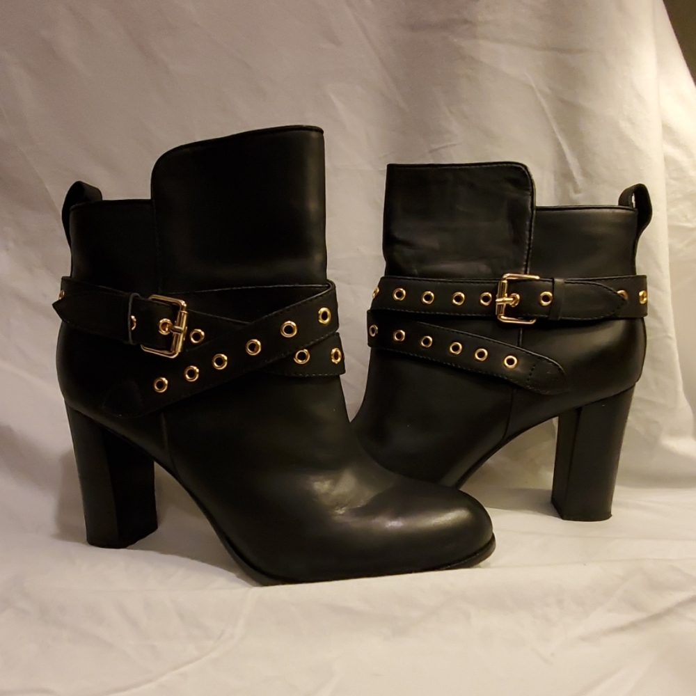 BARELY WORN- Black Leather Booties w Gold Buckle